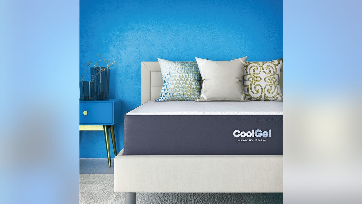 This mattress is made of premium pressure-relieving memory foam.
