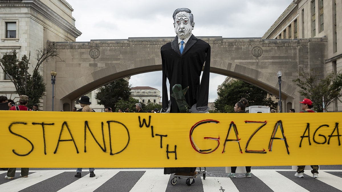 Protests in DC with effigy of Netanyahu