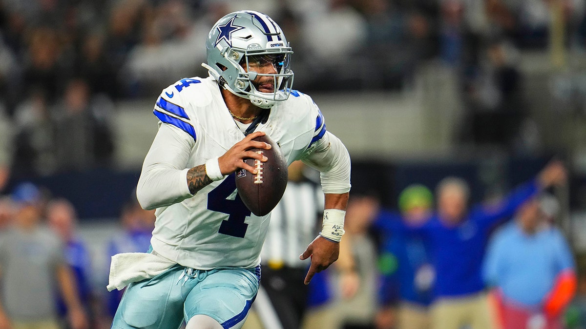 Dak Prescott contra los Seahawks