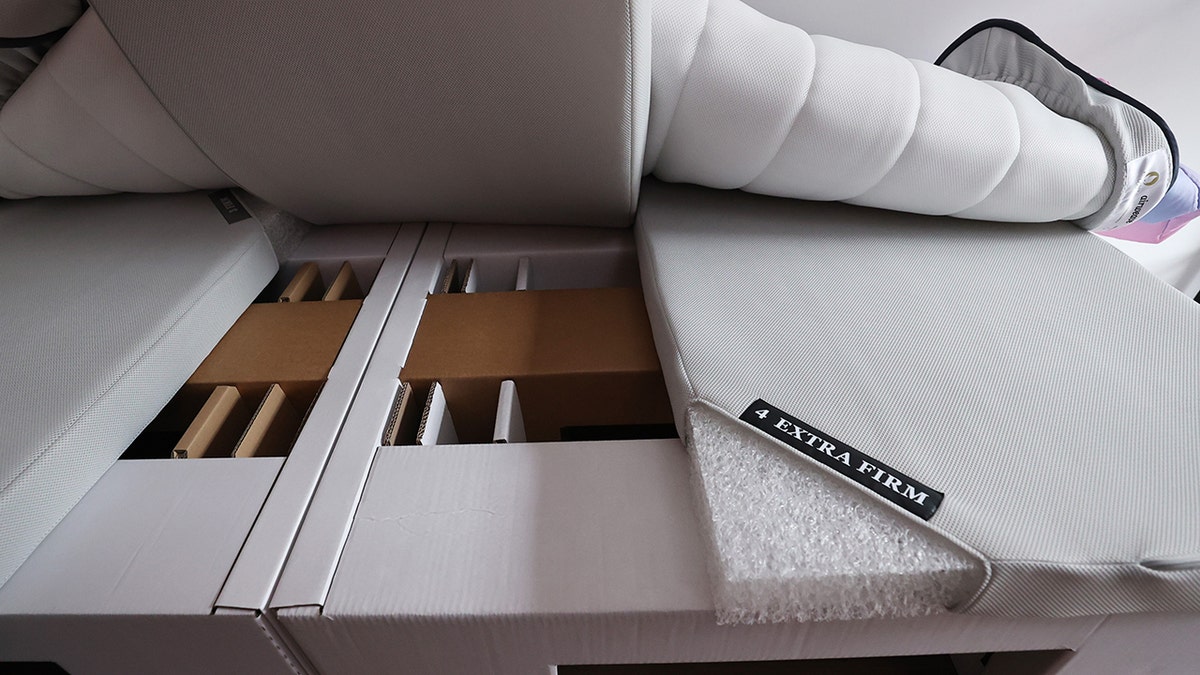 Olympic athletes sleep on cardboard beds: Experts weigh In on performance impact 5 olympics cardboard bed and mattress