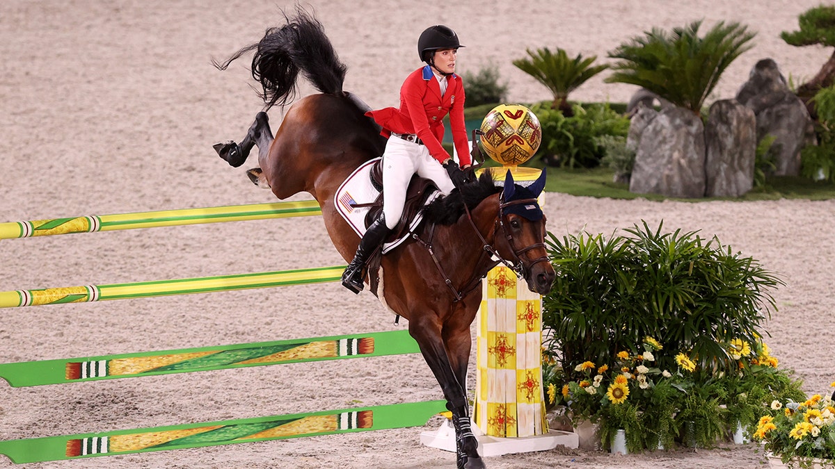 Jessica Springsteen jumps on horse