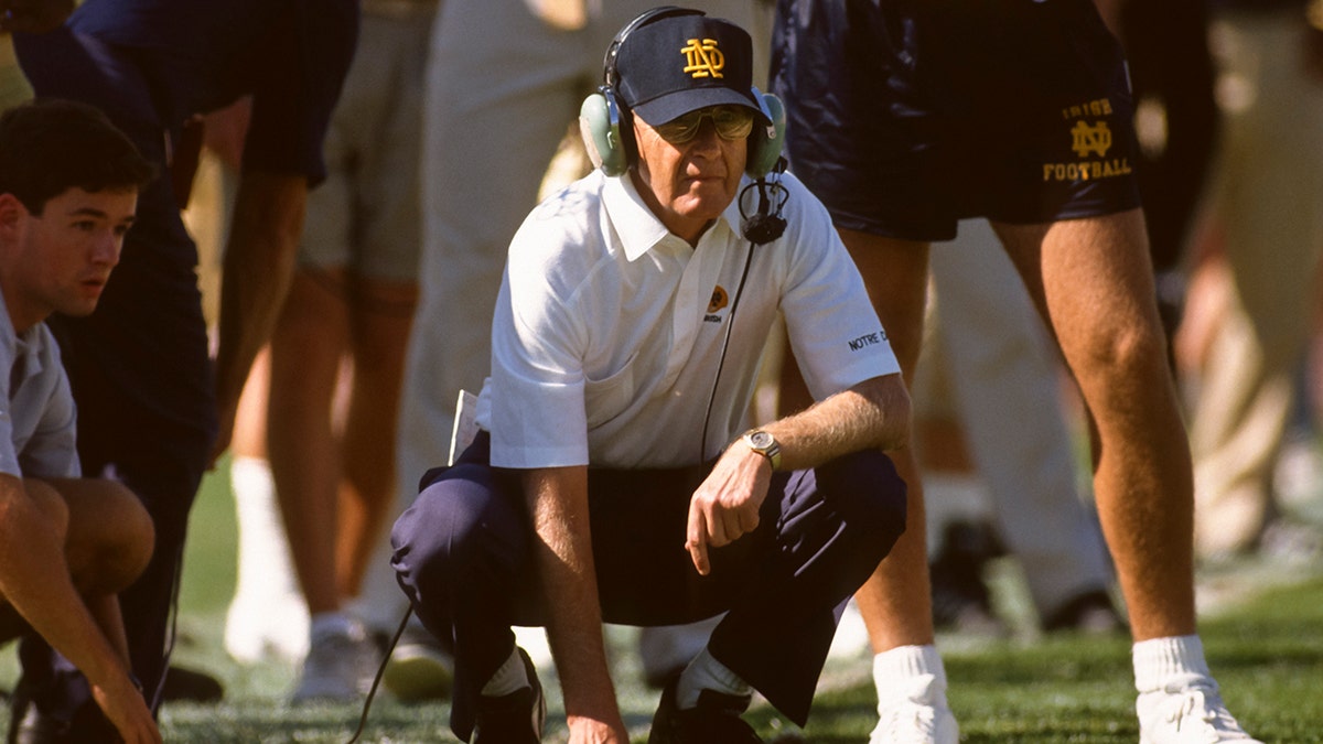 Lou Holtz vs Stanford