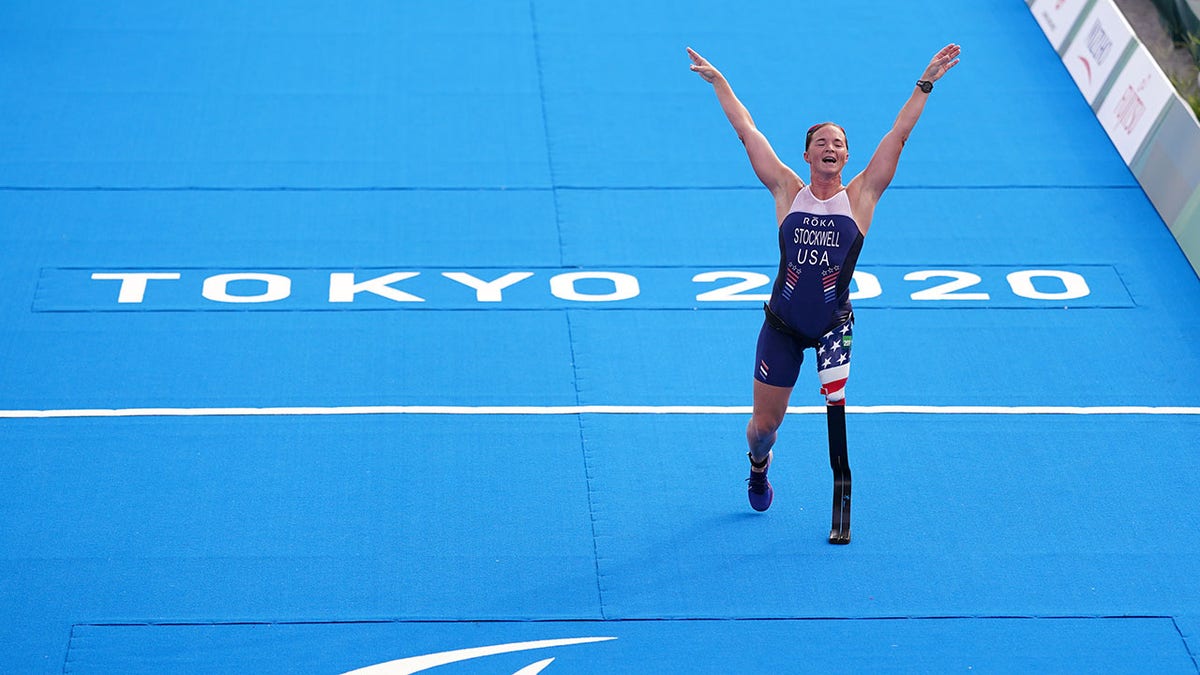 Melissa Stockwell crosses the line