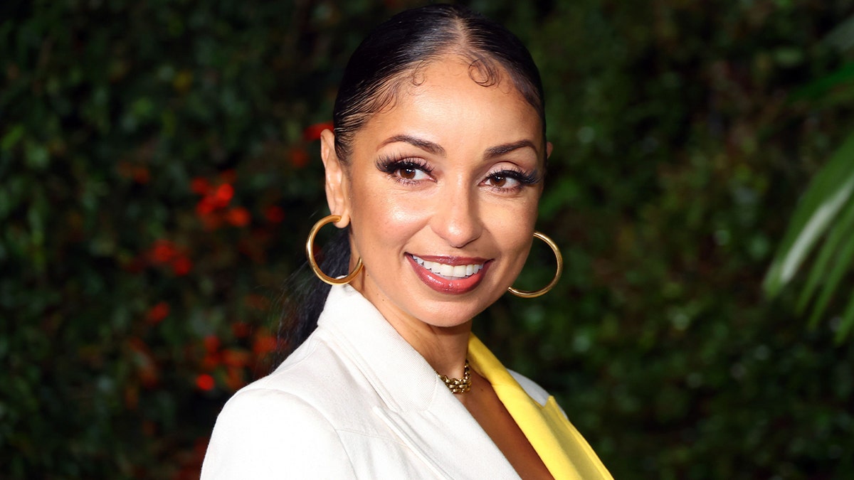 Mýa smiling