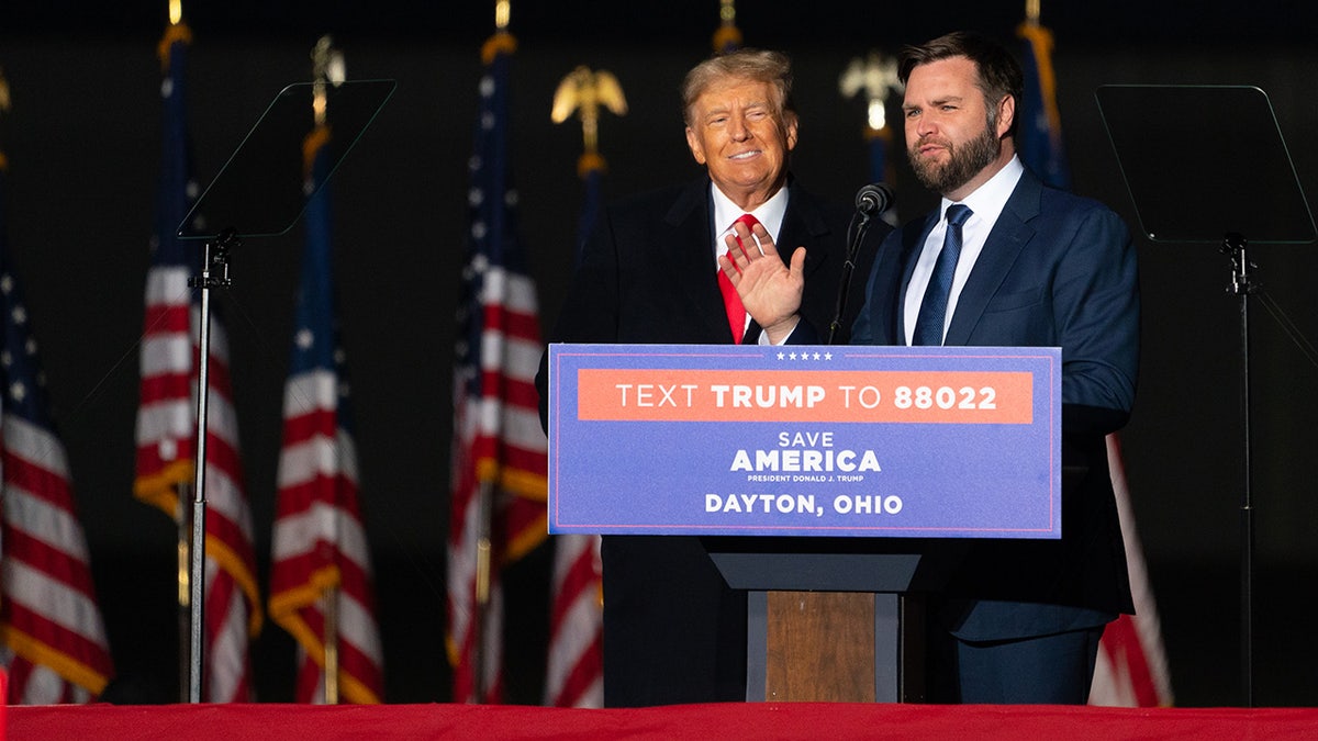 Donald Trump invites JD Vance to the stage