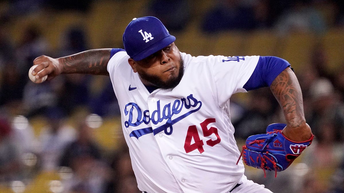 Reyes Moronta with the Dodgers