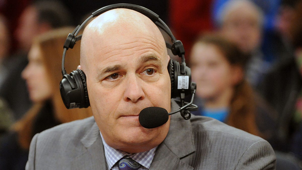 Seth Greenberg looks on