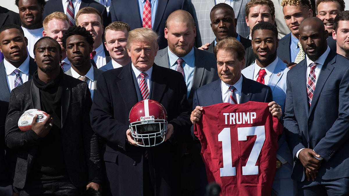 Trump welcomes Alabama to the White House