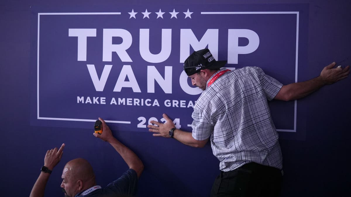 Trump Vance sign at RNC convention 2024