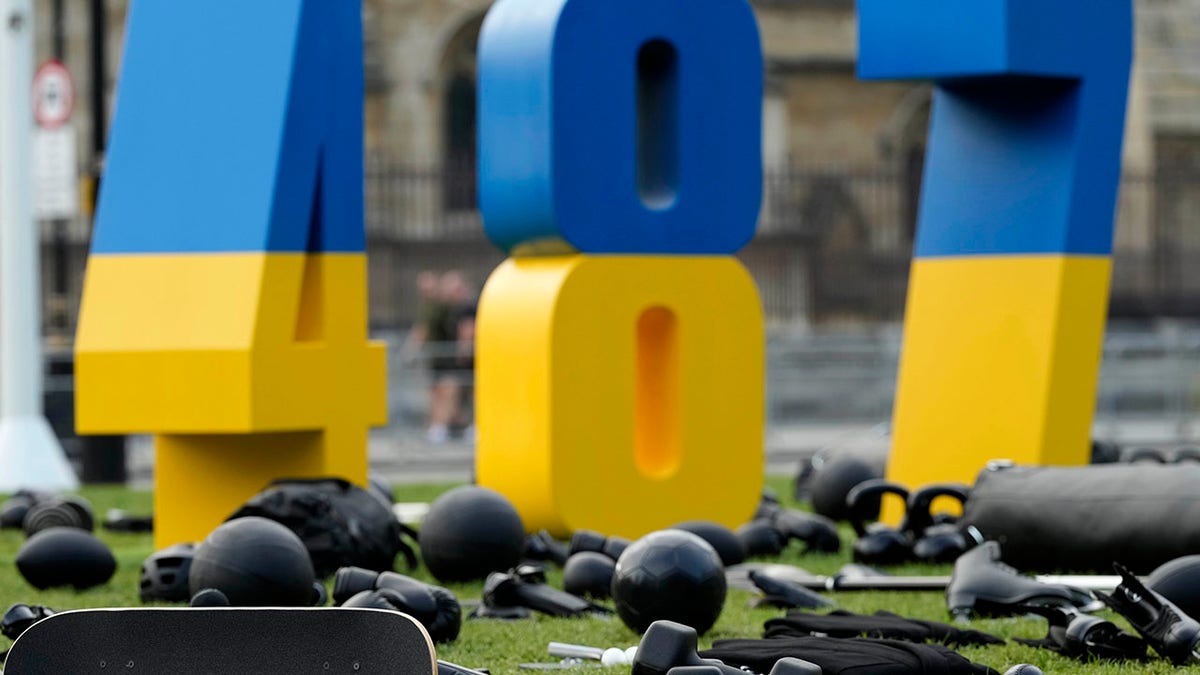 Ukraine athletes honored at Parliament Square in London