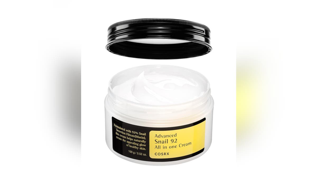 This lightweight, gel-type cream repairs and soothes irritated skin.