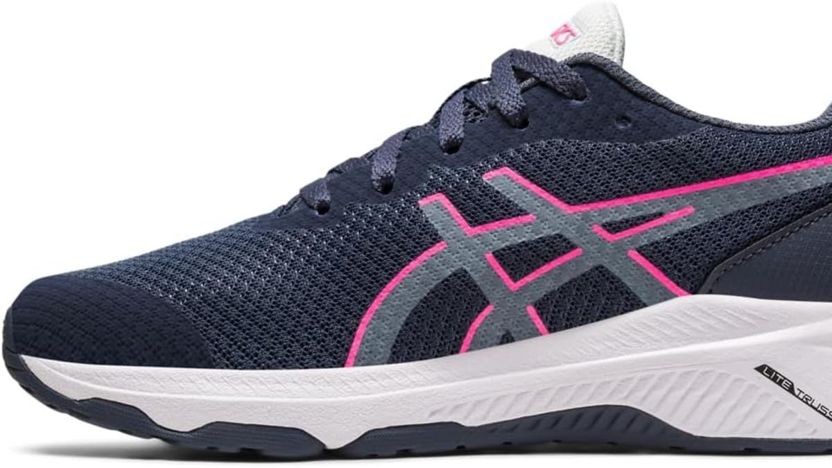 Prueba estas ASICS para mayor comodidad.