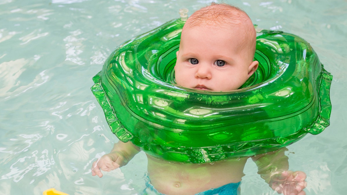 baby neck float in pool