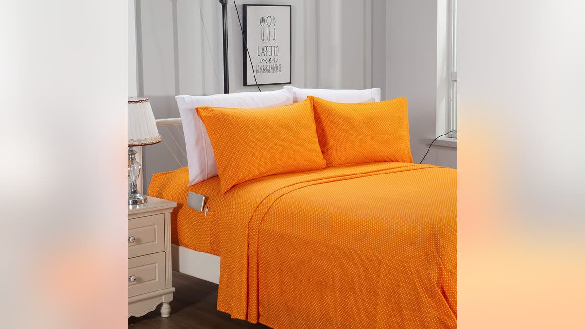 A sheet set that is great for the dorm room.