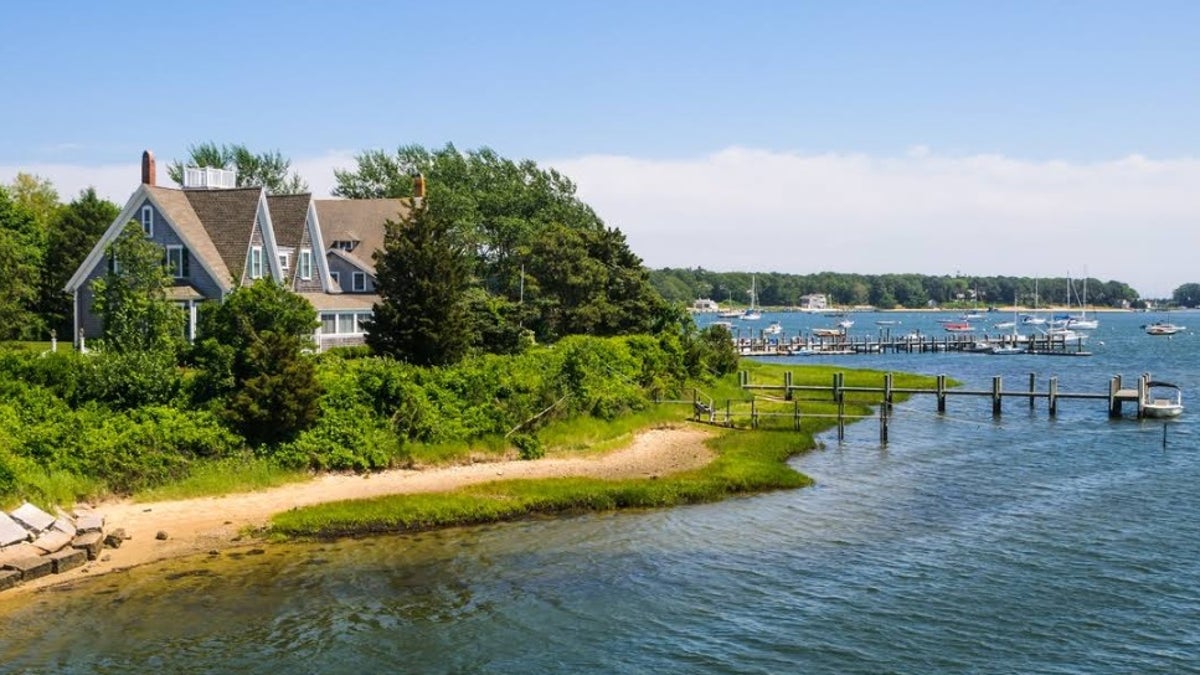 A drowning man was rescued by a new mom of Doses Beach in Osterville in Barnstable, Massachusetts (on Cape Cod).