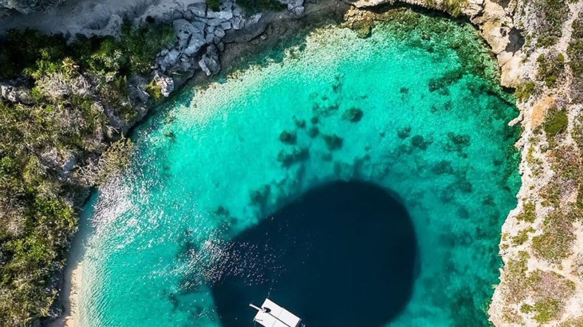 Ningún ser humano ha llegado al fondo del "Portal del Infierno", un sumidero submarino que rodea las Bahamas.