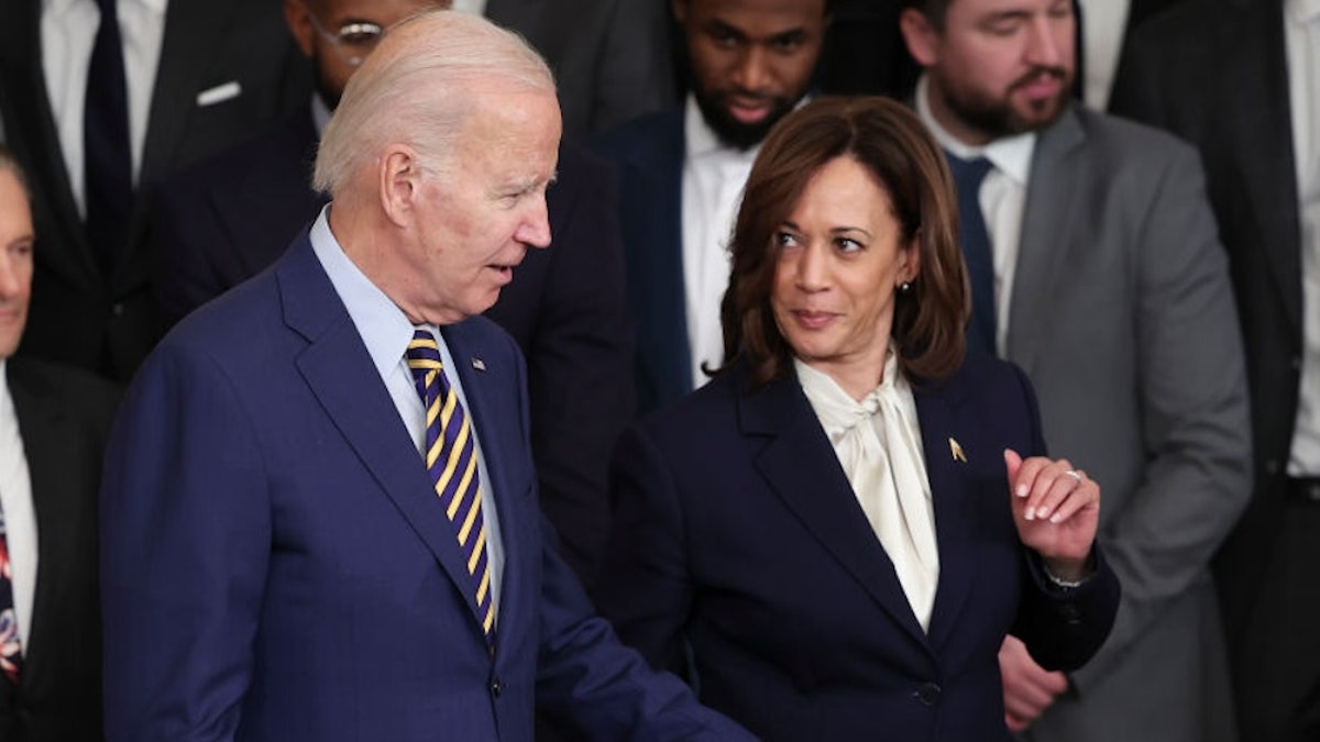 Joe Biden con Kamala Harris