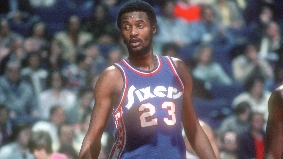 Joe Bryant during a game against Washington