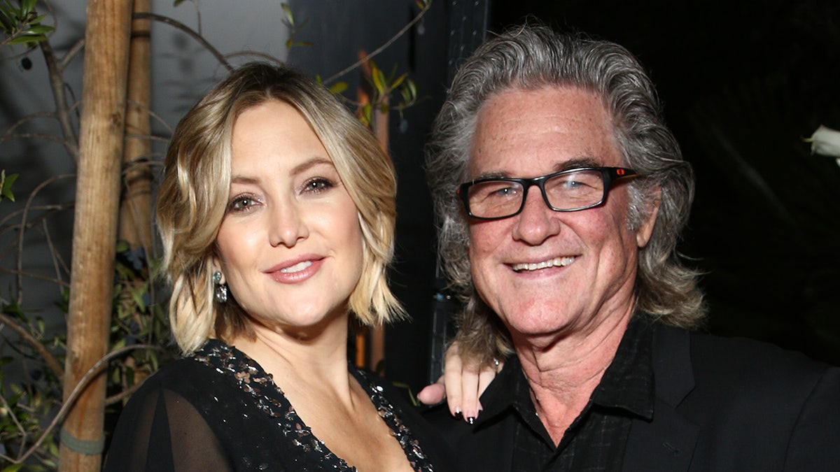 A photo of Kate Hudson and Kurt Russell