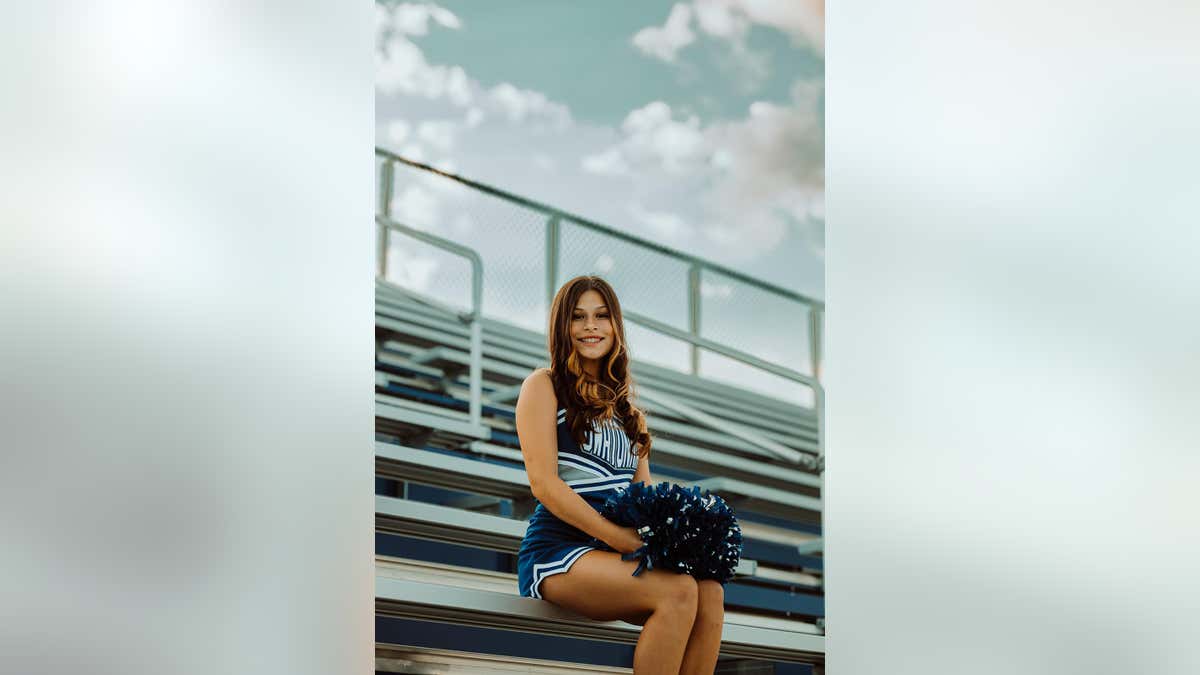 Amber Will, who took Oliva Flores' (pictured) photos for her senior portraits, told Fox News Digital, 