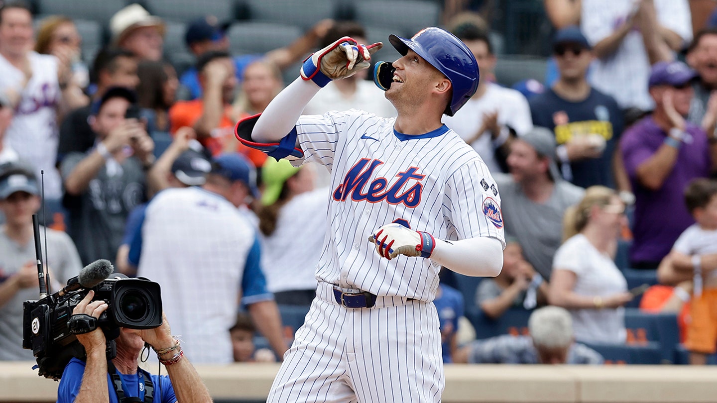 Unexpected Medical Episode Sidelines Brandon Nimmo, Avoids Serious Injury