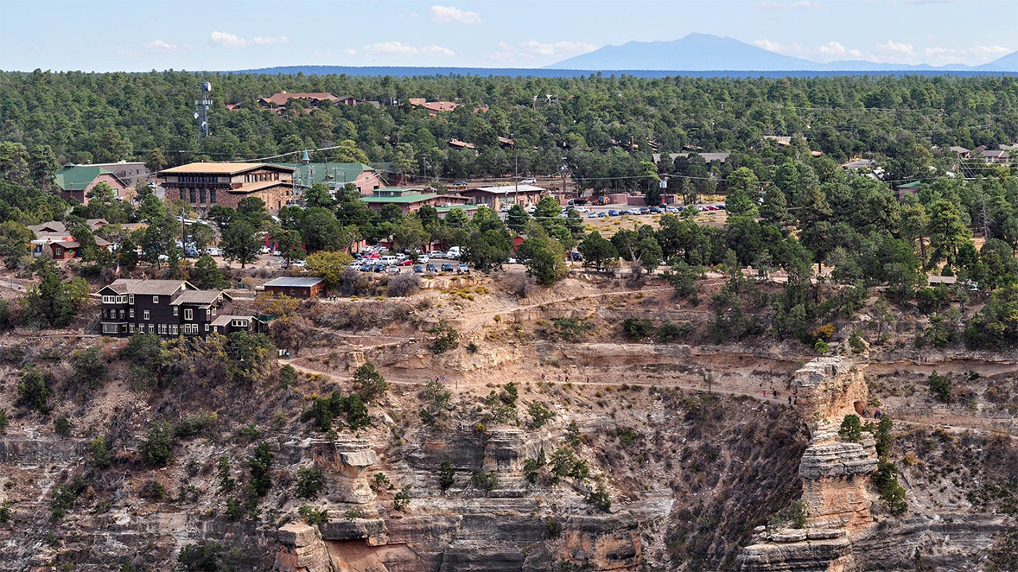 92-Year-Old Hiker Sets Guinness World Record for Crossing Grand Canyon Rim-to-Rim