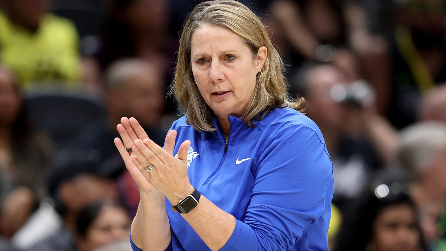 Lynx Coach Scoffs at Questions About Snubbed UNC Guard