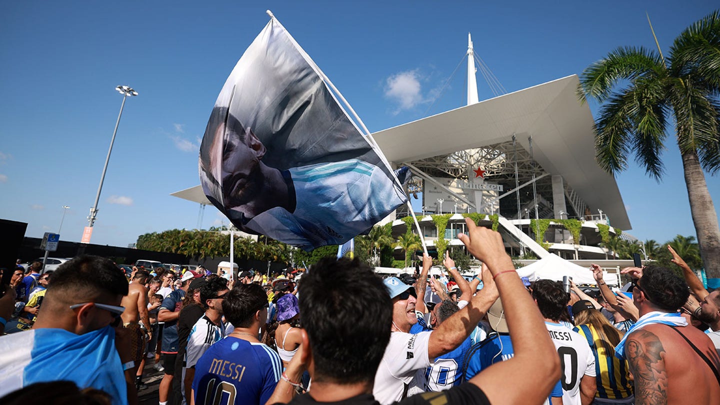 Copa América Final Chaos: Fans Rush Gates, Delaying Match Start