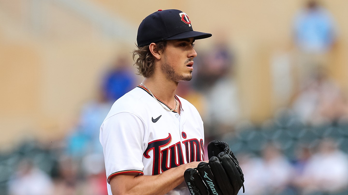 Twins' Joe Ryan Caught Using Baby Powder to Beat the Heat