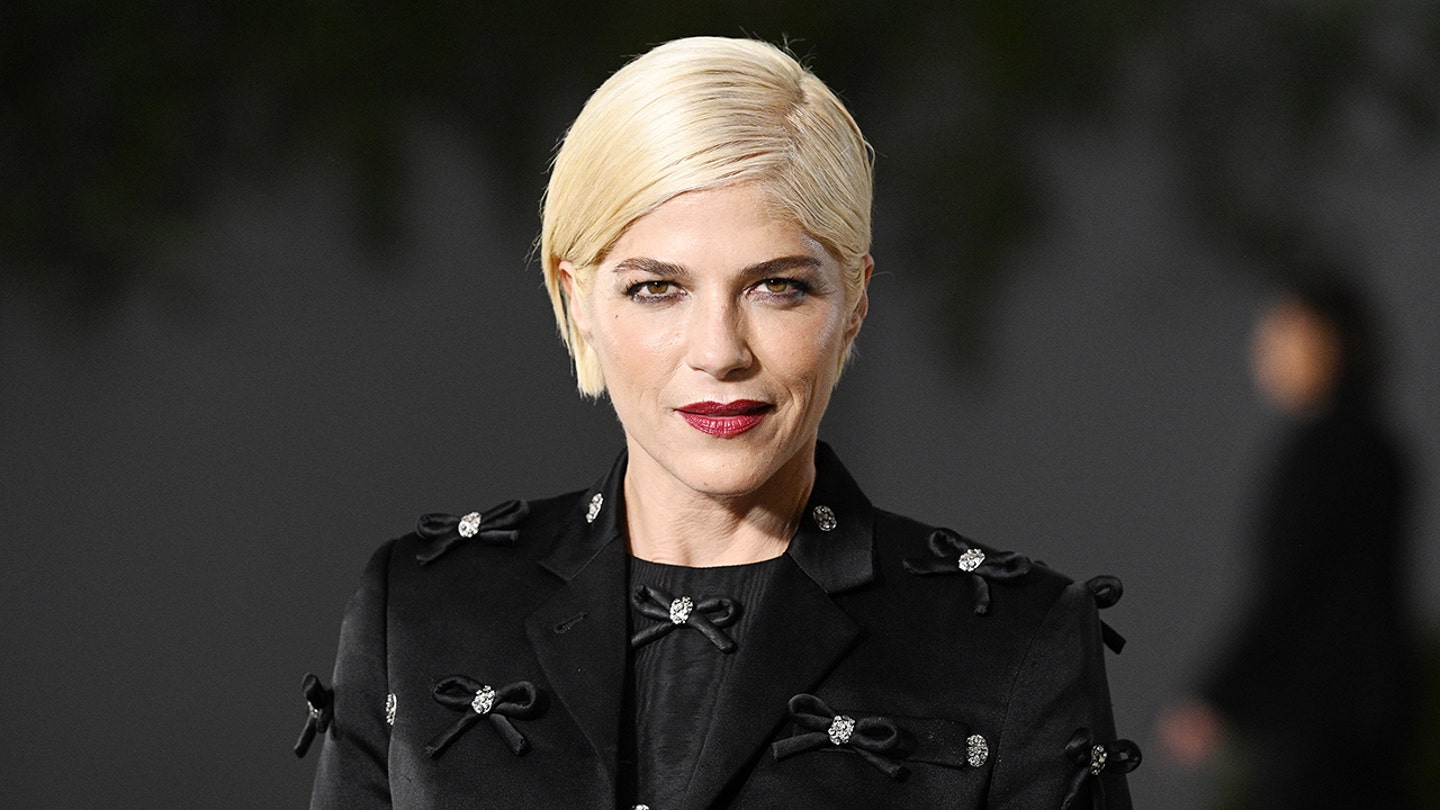 Selma Blair's Triumphant Return to 'Dancing with the Stars': A Heartfelt Performance Honors Her Mother