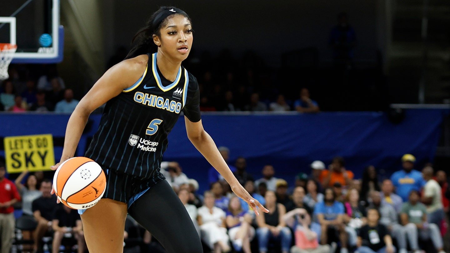 Angel Reese Earns Recognition as Frontrunner for 2024 WNBA Rookie of the Year Award