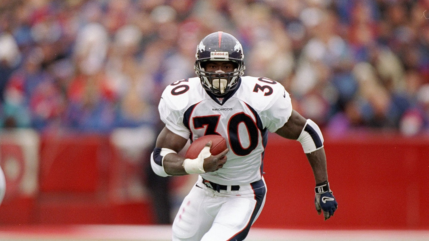 NFL Legend Terrell Davis Unjustly Removed from United Airlines Flight by FBI