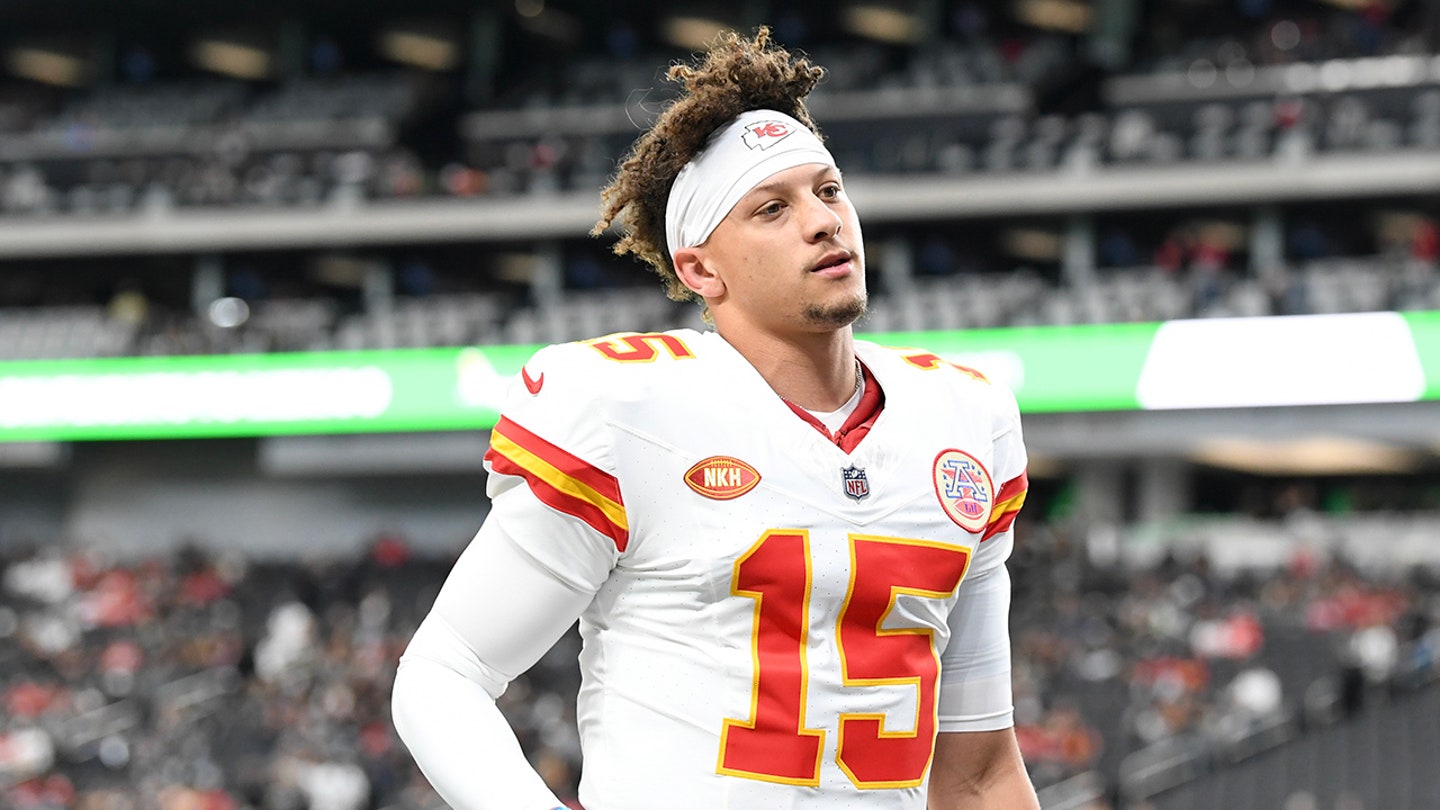 Raiders' Kermit the Frog Mahomes Puppet Mocks Division Rival