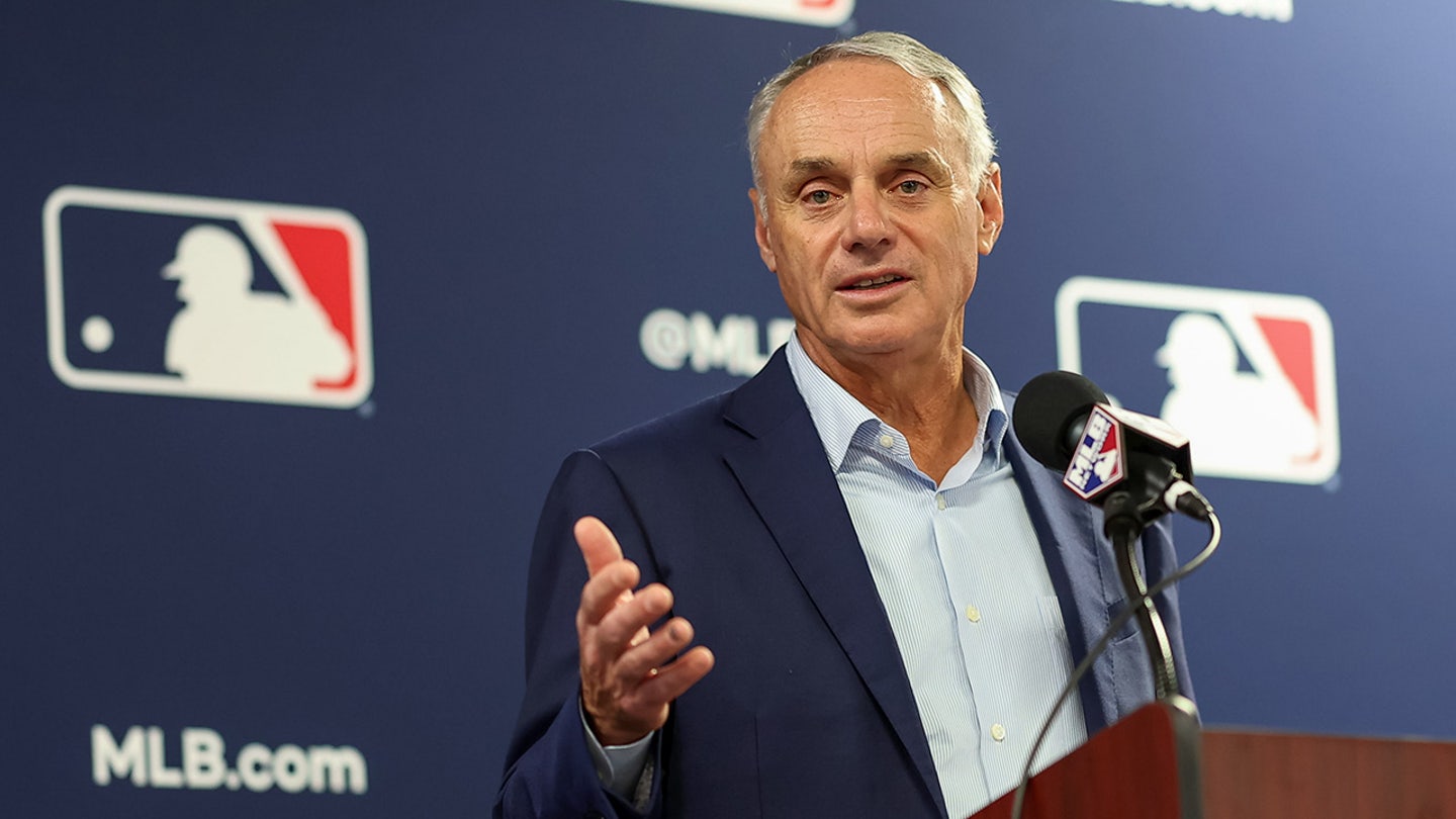 Former MLB Ace David Wells Slams Commissioner Rob Manfred as 