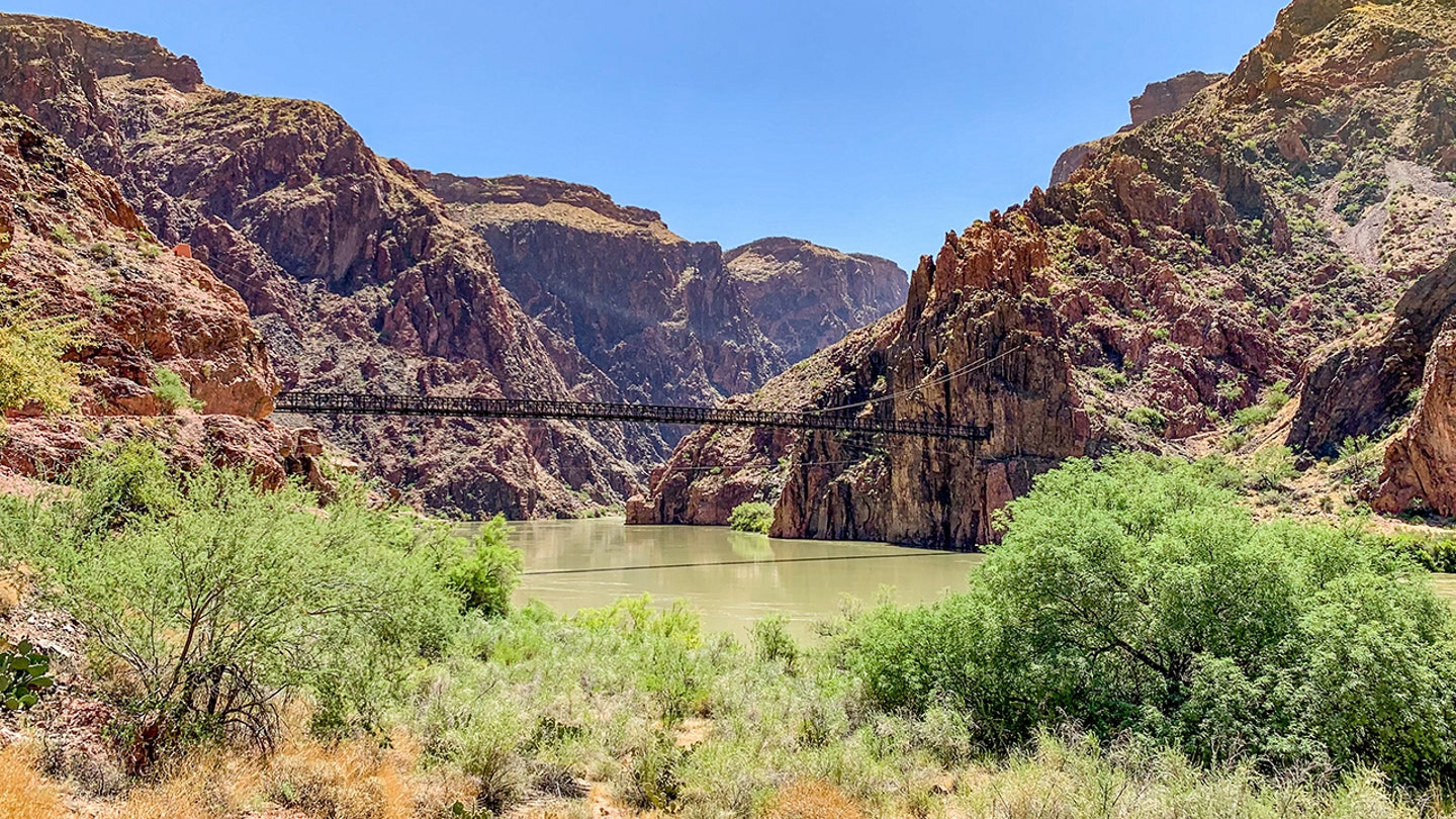 Hiker Collapses and Dies on Grand Canyon Trail Amid Extreme Heat Warning