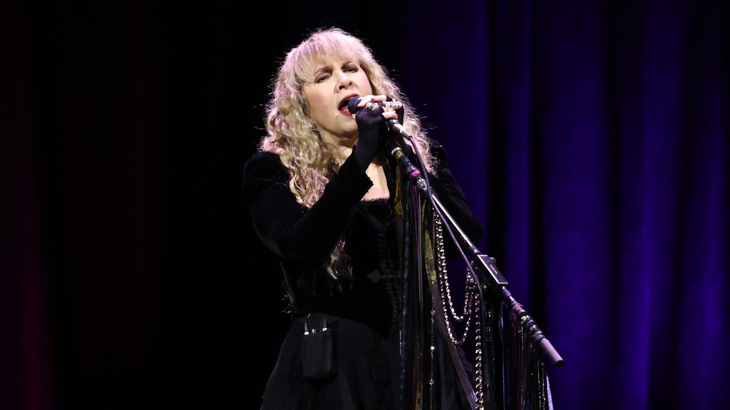 stevie nicks singing scaled