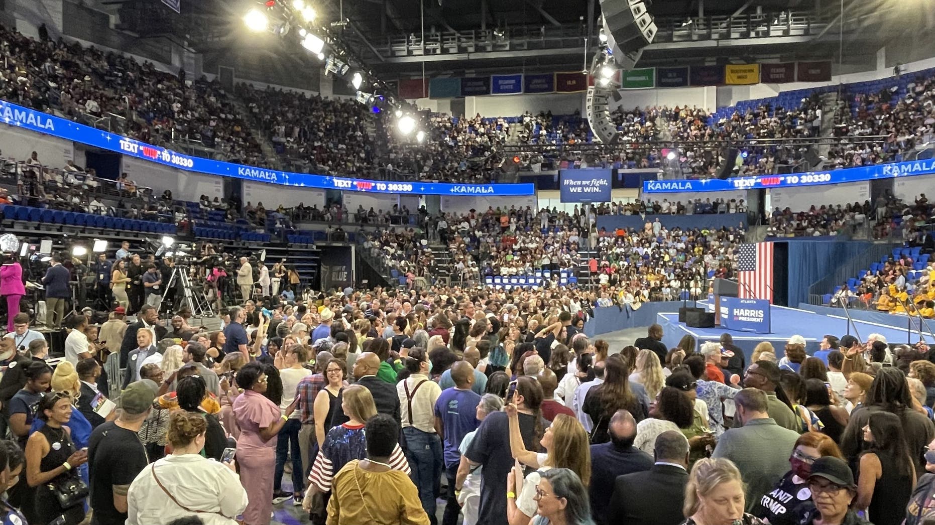 Kamala-Harris-rally-crowd-scaled.jpg