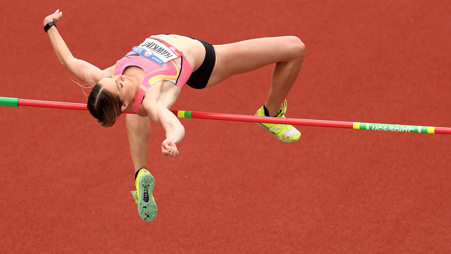 Chari Hawkins competes