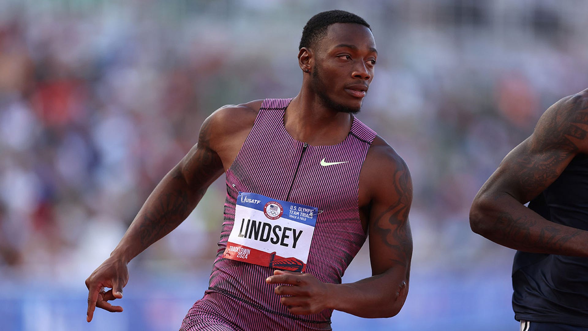 Courtney Lindsey competes