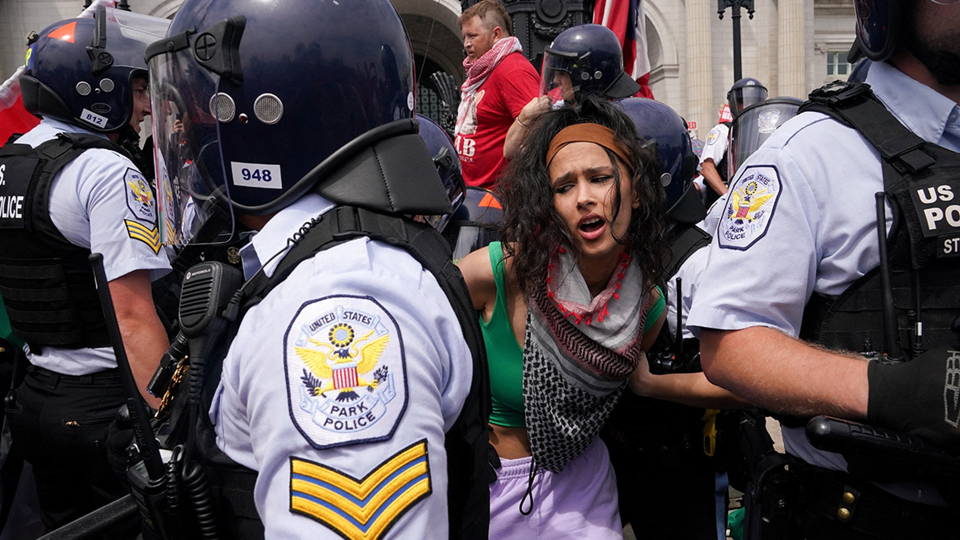 Dramatic photos pro-Hamas Washington, D.C. protests | Fox News