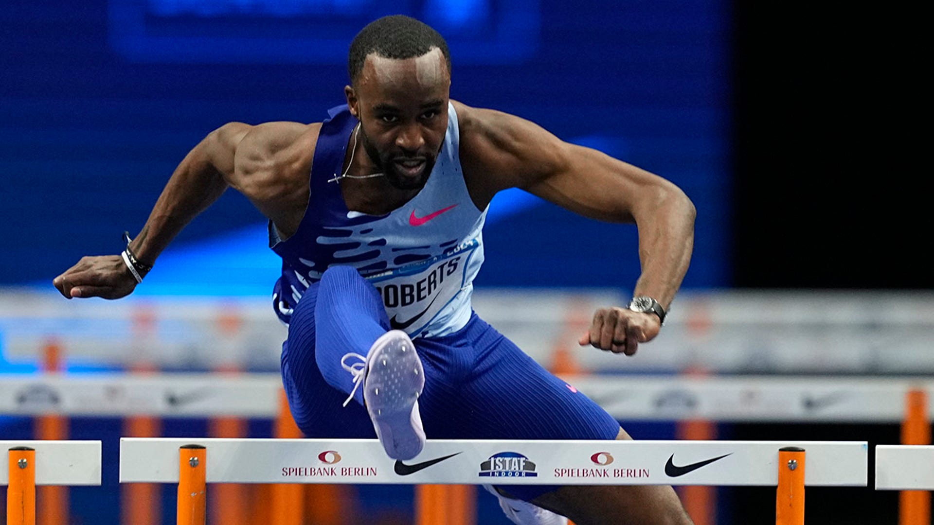 Daniel Roberts competes