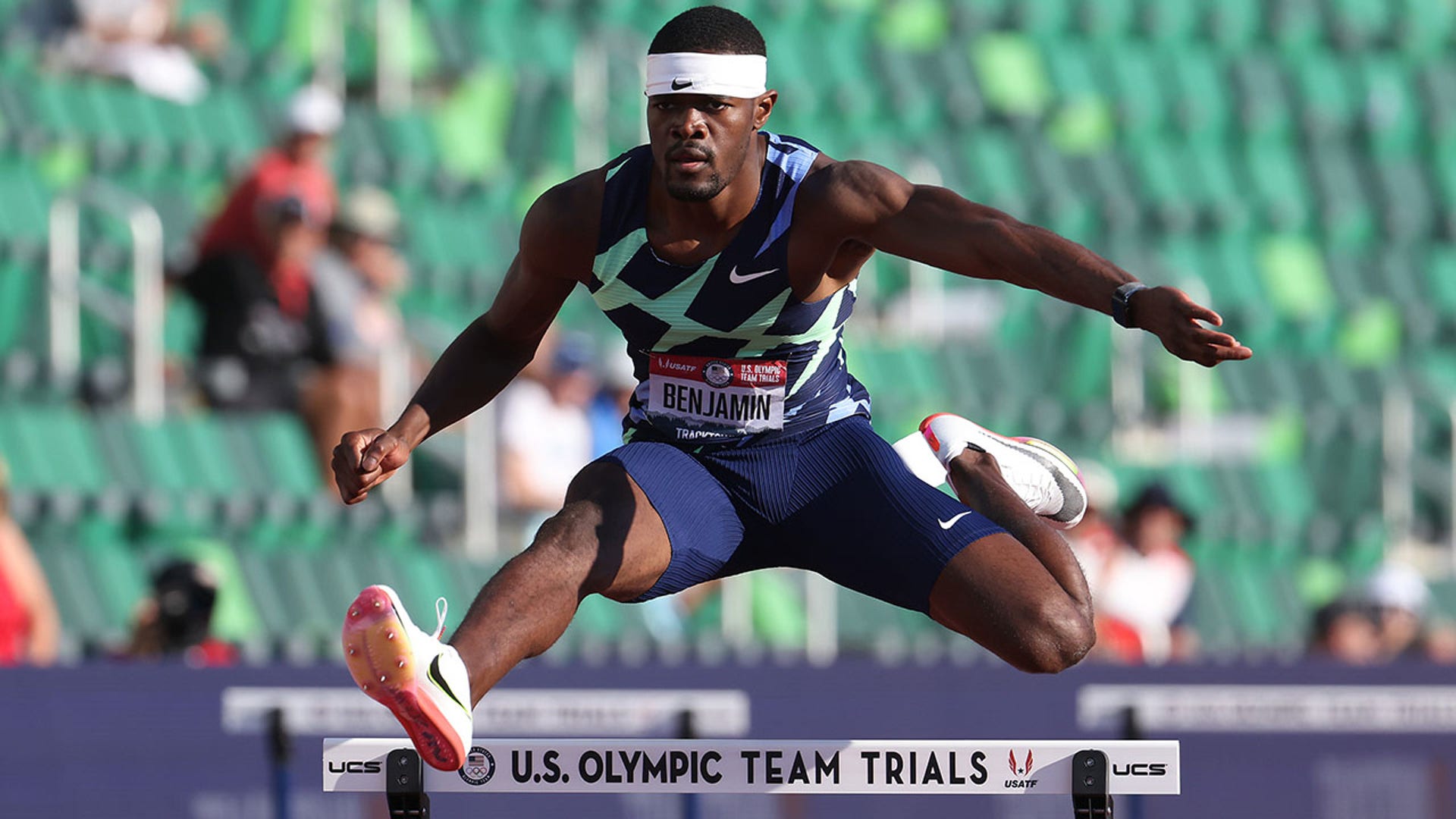 Raj Benjamin competes