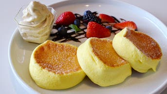 Internet-famed Japanese soufflé pancake gaining popularity in US