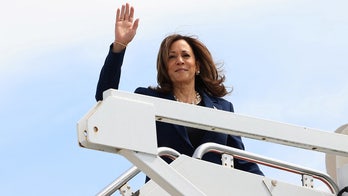 Ex-Obama campaign manager joins Harris team; VP keeps rest of Biden's squad intact