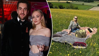 'Game of Thrones' star Sophie Turner hints at steamy romance: 'Sun, sex and suspicious parents'