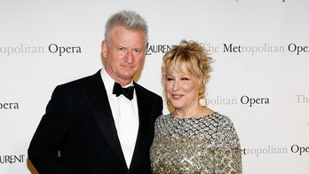 Bette Midler's Marriage Secret: Separate Bedrooms and a Fabulous Ride