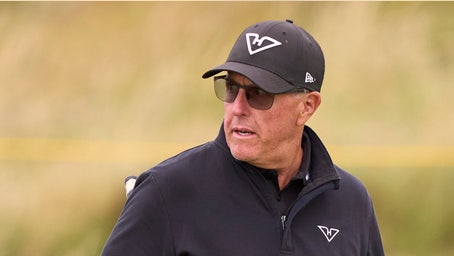 Phil Mickelson pushes back on Australian PM's push for even tougher gun laws after Hanukkah terror attack