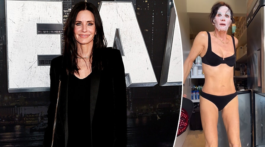 Courteney Cox's dad told her to quit acting and become a swimming pool salesperson in the '80s