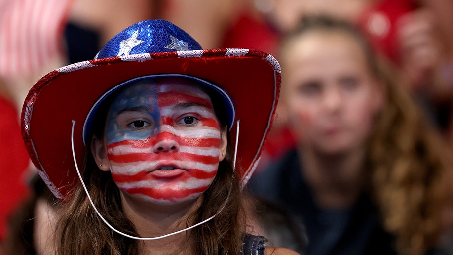 Young USA fan face paint