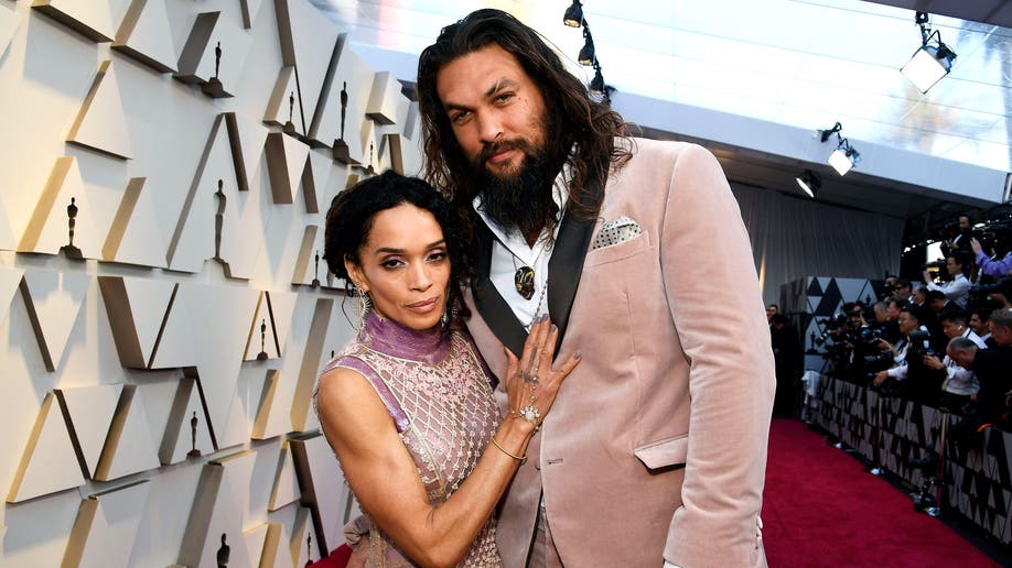 Lisa Bonet y Jason Momoa en los Oscars